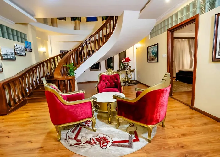 Hotel Devi Aura